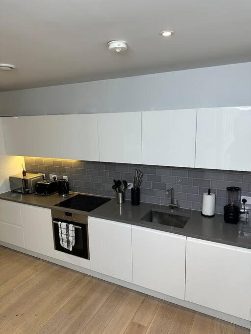Royal Dock Luxury Apartamento *