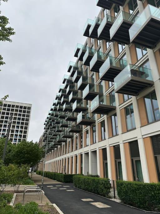 Royal Dock Luxury Apartamento *